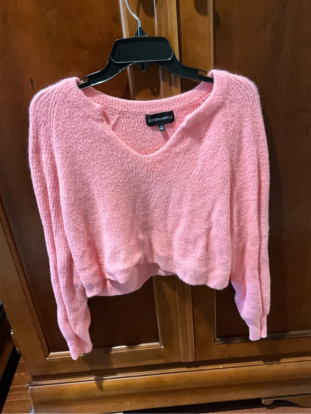 Cotton Candy Pink V-Neck Cropped Sweater Size Medium